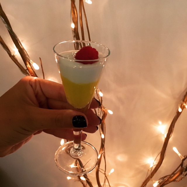 Mango & Yoghurt&nbsp;Shots